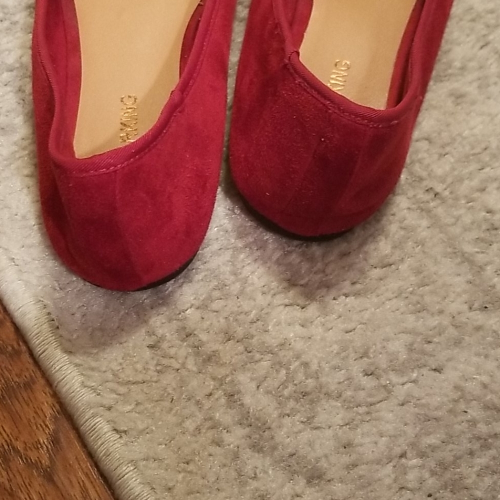 Shoes - Picture 3 of 3